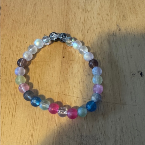 Stone Bead Bracelet Handcrafted - Picture 14 of 15